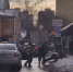 Очевидцы сняли на видео жесткое задержание у въезда в Андреевку - Netall.Ru